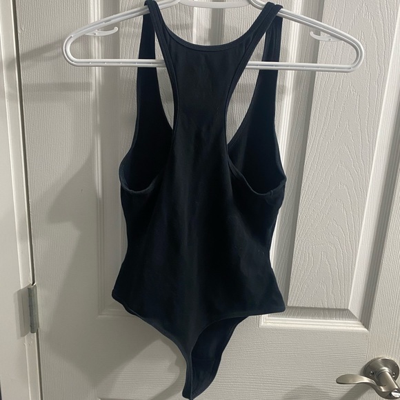 Aritzia TNA Black Racerback Scoop Neck Thong Style Bodysuit EUC - Picture 4 of 4